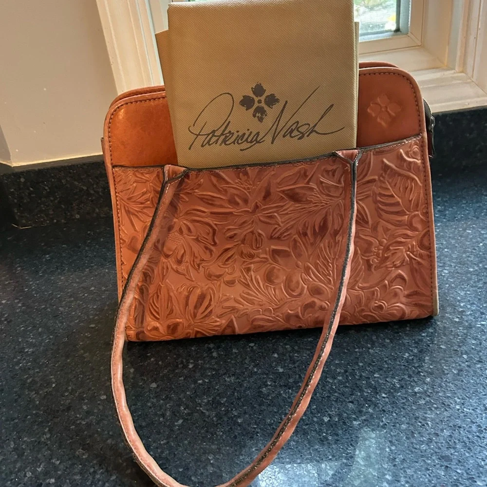 Patricia Nash Tan Leather Tote - Picture 1 of 6